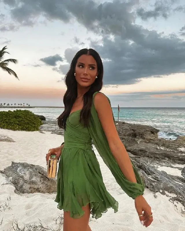 Women’s chic long-sleeve prom dress for a modern look -Heaven of Green Statement Dress