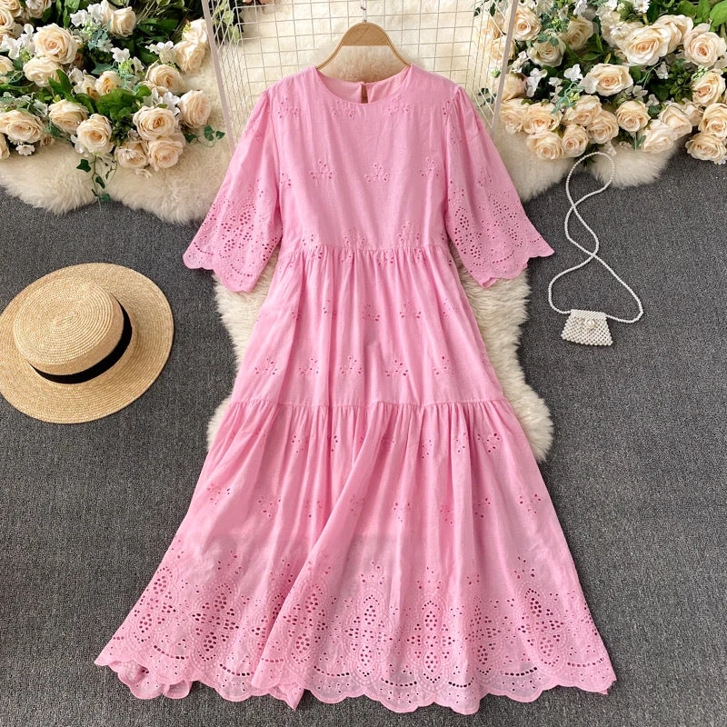 Women’s backless prom dress for sultry look -Manny Eyelet Dress