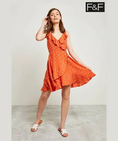 Women’s long lace-up prom dress for a detailed back design -Polka Dot Ruffle Beach Dress Women’s long lace-up prom dress for a detailed back design -Polka Dot Ruffle Beach Dress