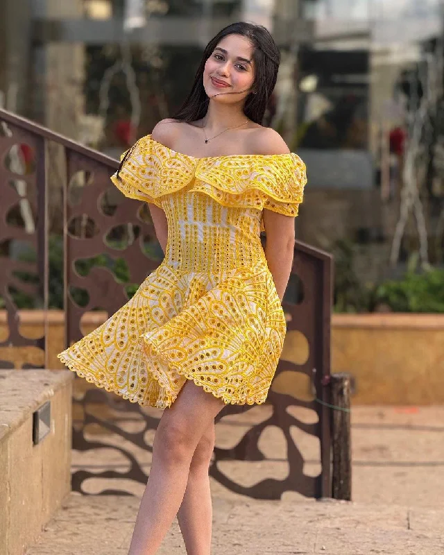 Women’s off-shoulder mermaid prom dress -Ravello Luxe Summer Dress in Yellow