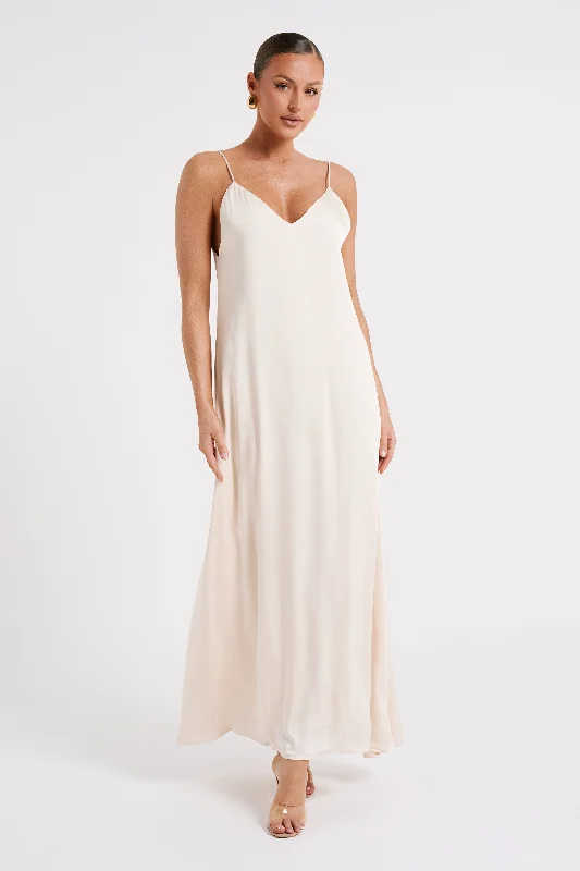 Women’s summer party dress for warm evenings -Beatrice Flowy Maxi Dress - Sand