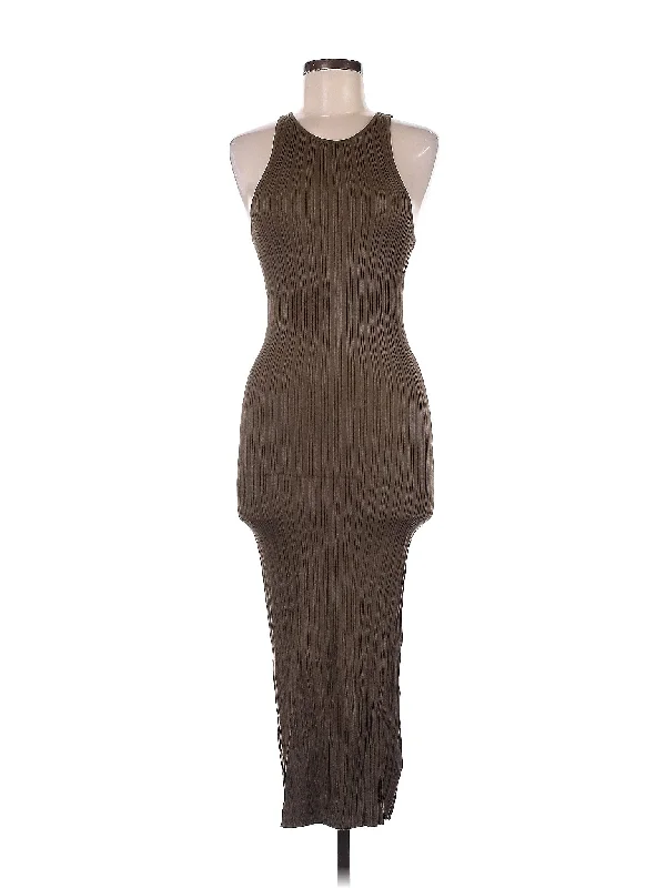 Cocktail dress with plunging neckline for bold style -Cocktail Dress