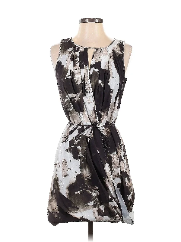 Cocktail dress with black lace for classic style -Cocktail Dress
