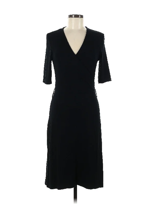 Chic cocktail dress with bow embellishment -Cocktail Dress