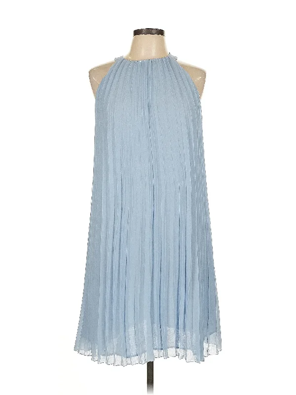 Cocktail dress with embroidered details for charm -Cocktail Dress