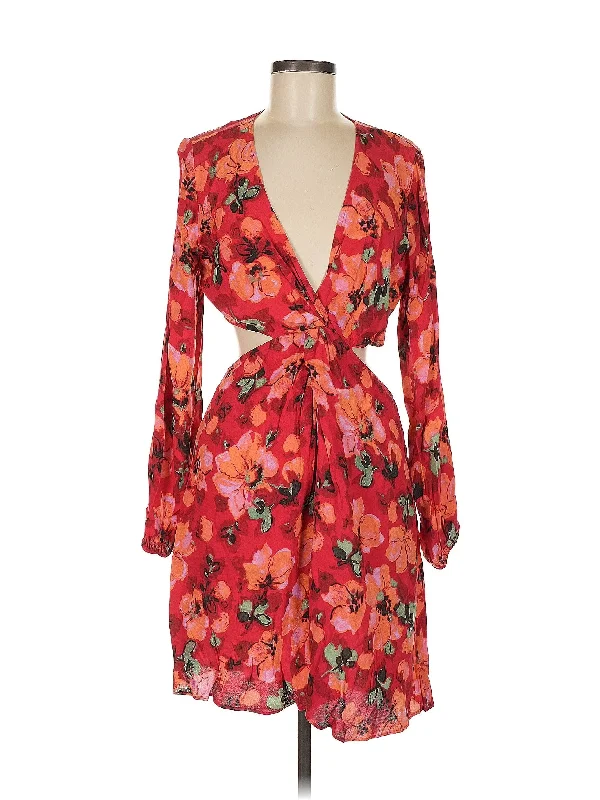 Cocktail dress with fitted bodice for shape -Cocktail Dress