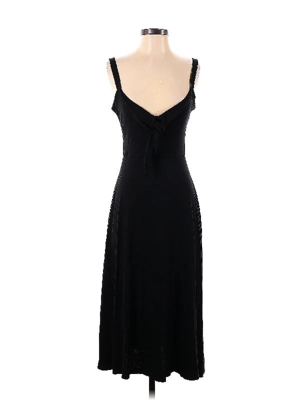 Cocktail dress with metallic shimmer for added shine -Cocktail Dress