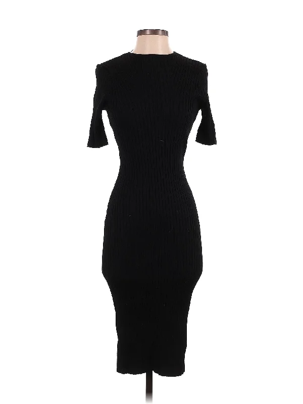 Cocktail dress with plunging neckline for daring look -Cocktail Dress