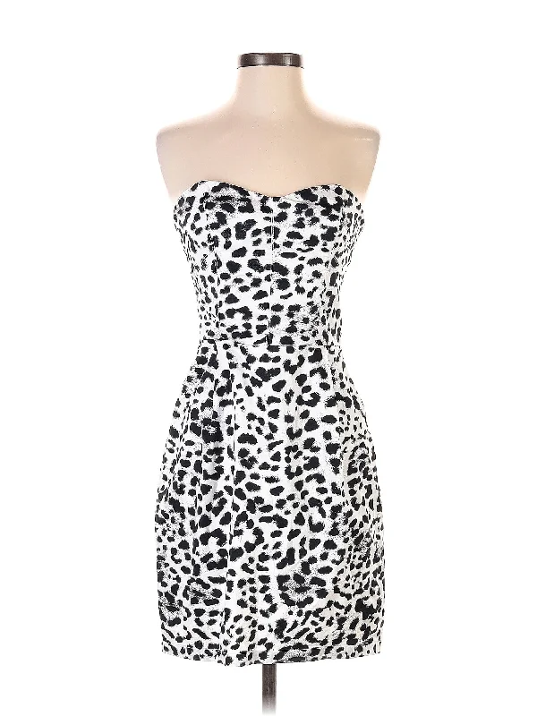 Cocktail dress with mesh sleeves for modern touch -Cocktail Dress