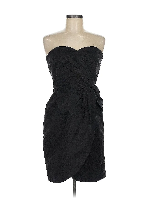 Cocktail dress with lace back for elegance -Cocktail Dress