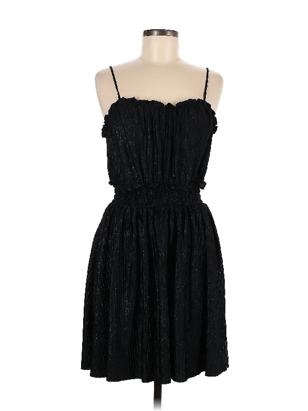 Cocktail dress with embroidered details for charm -Cocktail Dress