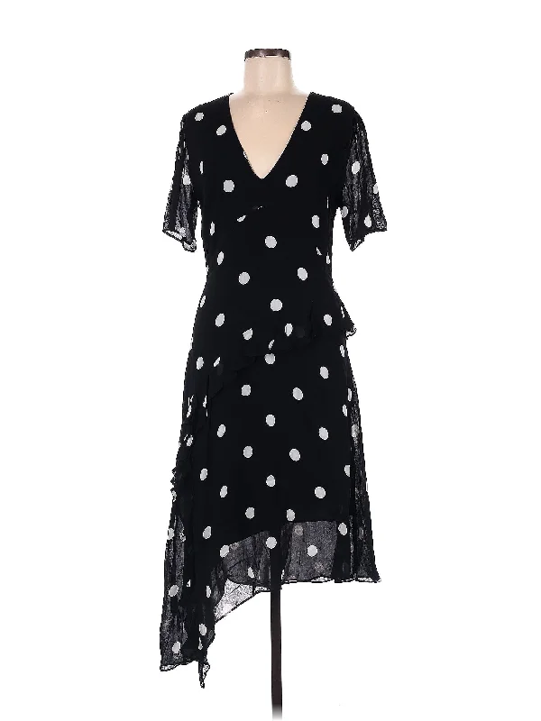 Cocktail dress with velvet fabric for luxurious feel -Cocktail Dress