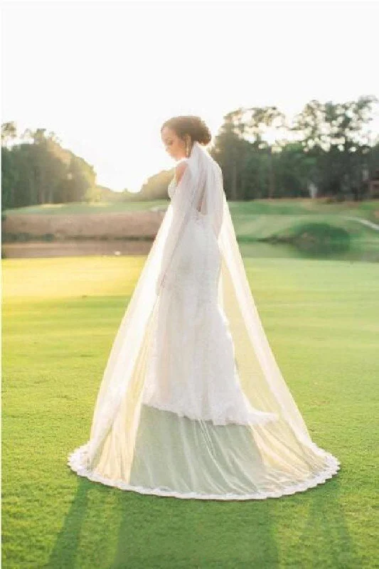Simple yet stylish wedding dress for classic feel -Alencon Lace Edge Cathedral Tulle Ivory Wedding Veils WV15