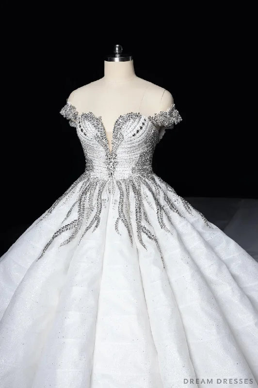 Wedding dress with crystal details for extra glamour -Haute Couture Ball Gown Wedding Dress with Swarovski Crystals (#SHARMAINE) Wedding dress with crystal details for extra glamour -Haute Couture Ball Gown Wedding Dress with Swarovski Crystals (#SHARMAINE)