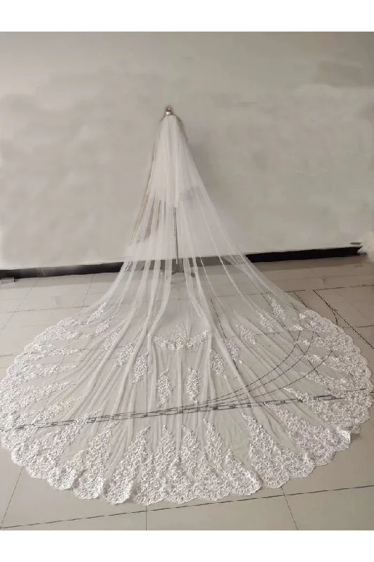 Wedding dress with tulle skirt for playful elegance -Ivory Lace Appliqued Tulle Wedding Veils, Bridal Veil WV20 Wedding dress with tulle skirt for playful elegance -Ivory Lace Appliqued Tulle Wedding Veils, Bridal Veil WV20