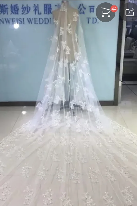 Timeless wedding dress with long lace sleeves -Ivory Lace Appliqued Tulle Wedding Veil Bridal Veils WV22 Timeless wedding dress with long lace sleeves -Ivory Lace Appliqued Tulle Wedding Veil Bridal Veils WV22