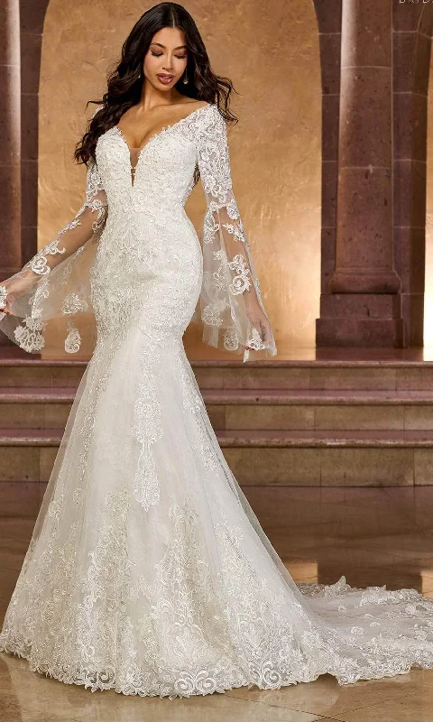 Wedding dress with detailed lace hem for vintage charm -Rachel Allan RB4164 - Embroidered Trumpet Bridal Gown Wedding dress with detailed lace hem for vintage charm -Rachel Allan RB4164 - Embroidered Trumpet Bridal Gown