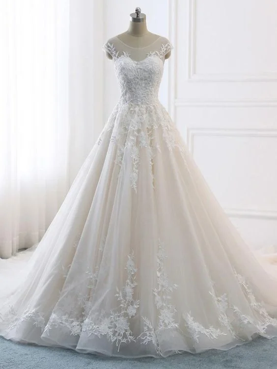 Romantic A-line Royal Wedding Dresses White Bridal Gown Lace wedding dresses prom dress cg20291 Romantic A-line Royal Wedding Dresses White Bridal Gown Lace wedding dresses prom dress cg20291