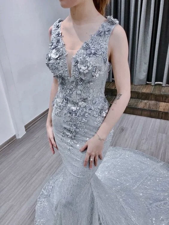 Sparkly Mermaid Wedding Dress Bridal Gown Sleeveless V-neckline Long Train Special Prom Dress cg10068 Sparkly Mermaid Wedding Dress Bridal Gown Sleeveless V-neckline Long Train Special Prom Dress cg10068