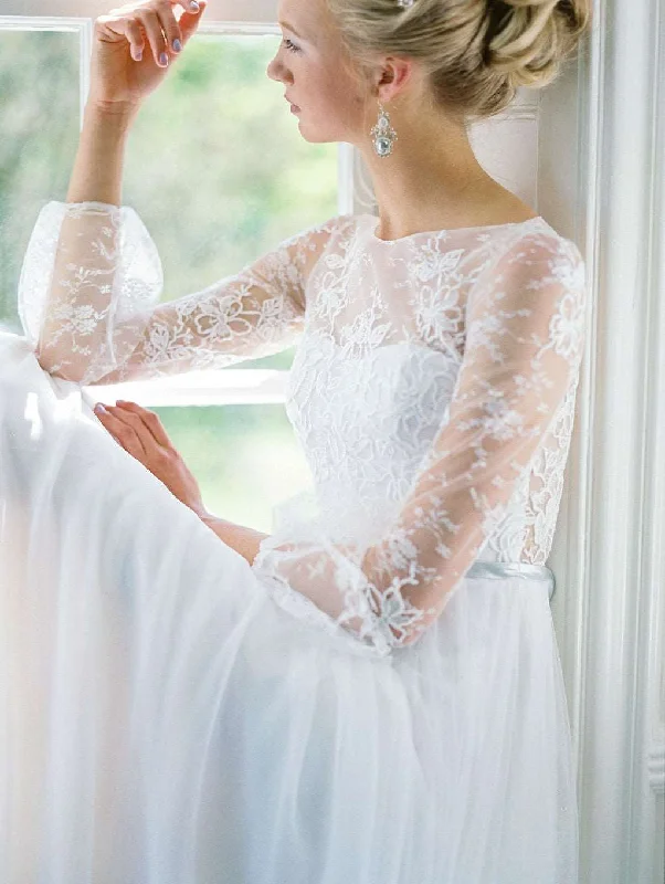 VICTORIA Classic Wedding Dress